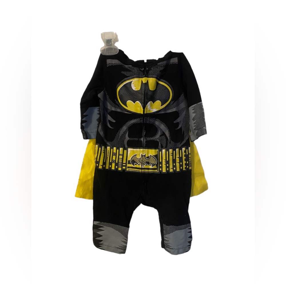Batman baby outfit costume pajamas with detachable cape size 0-6months